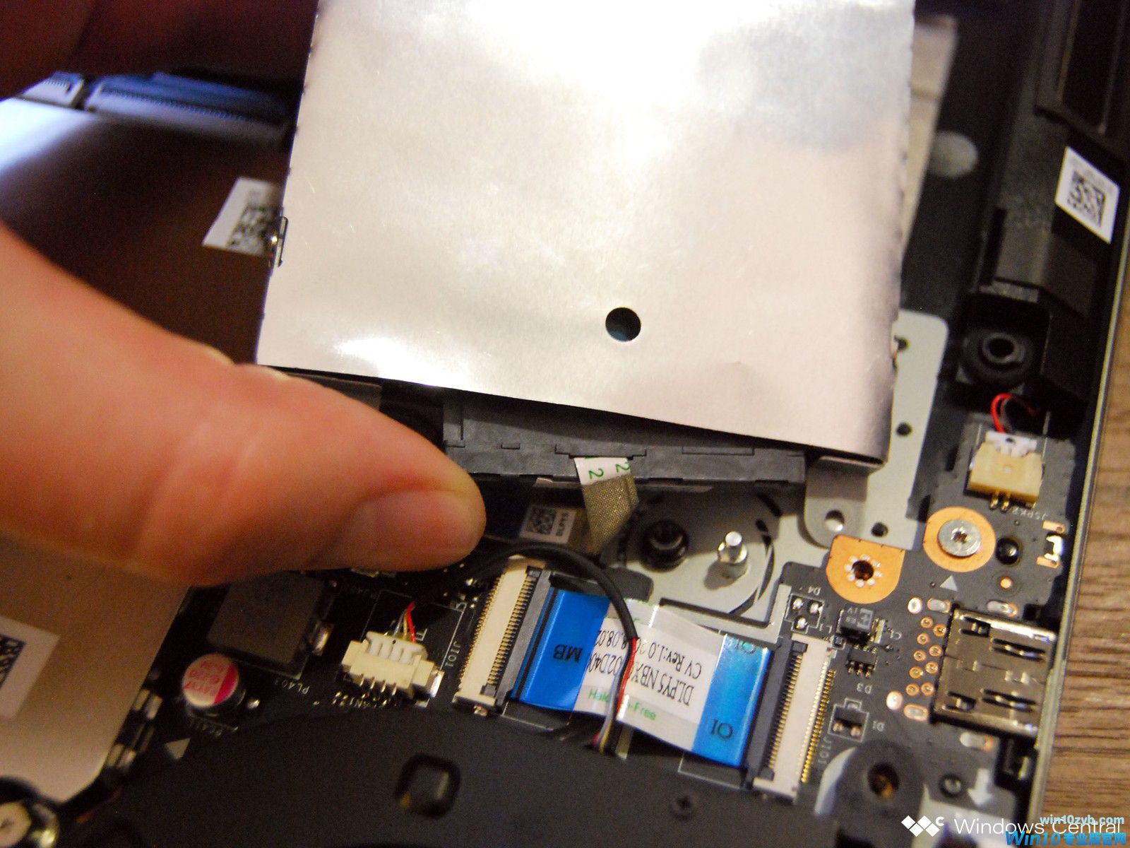 Windows10:如何升级Lenovo Legion Y740中的硬盘8.jpg