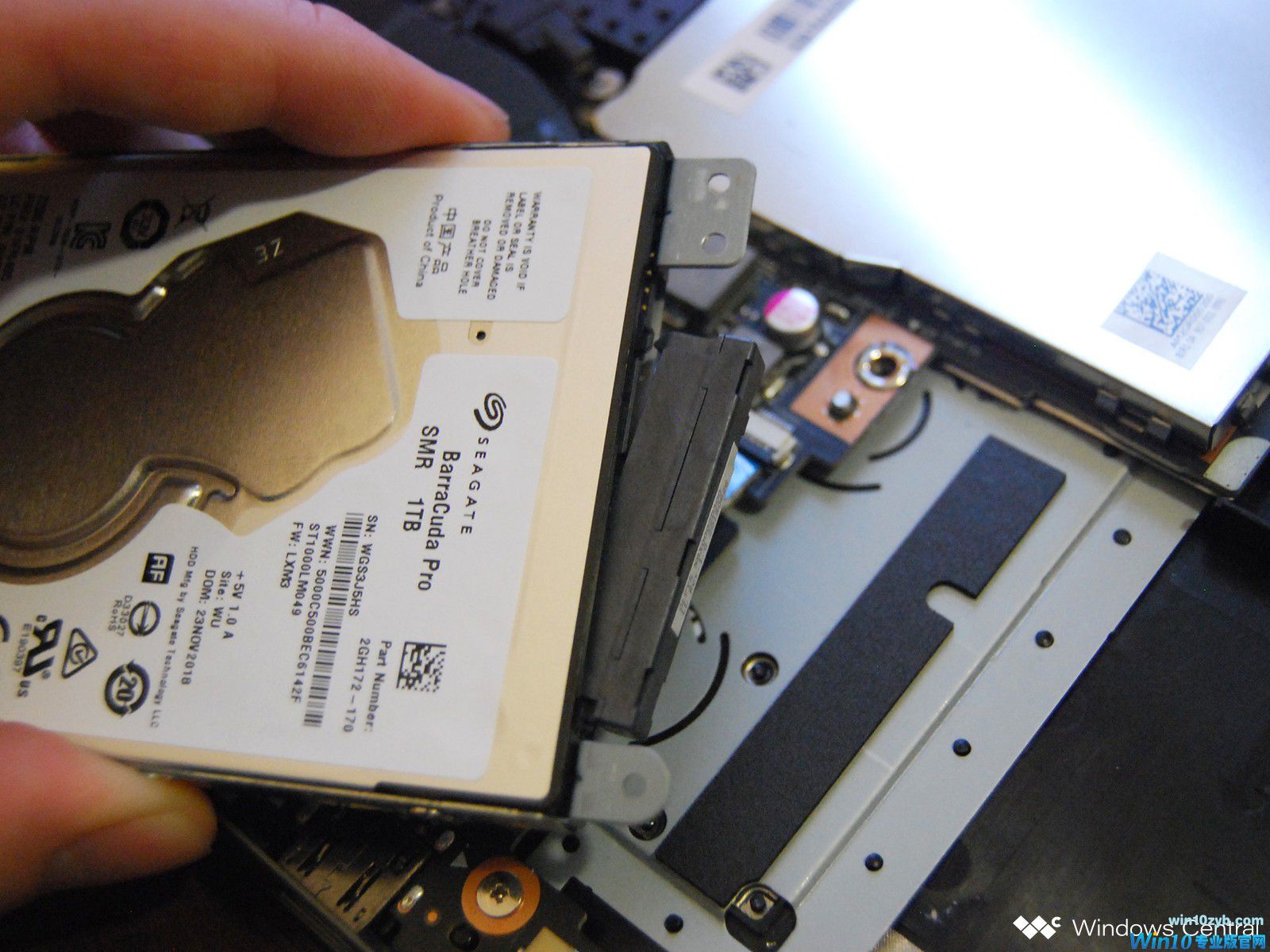 Windows10:如何升级Lenovo Legion Y740中的硬盘4.jpg