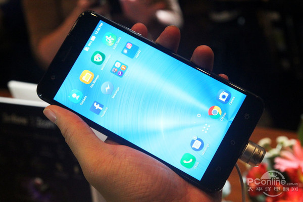 新闻汇:8G运存手机发布,骁龙835完整运行Win10