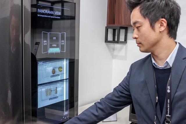 用冰箱上网?这款冰箱自带大触摸屏能运行win10